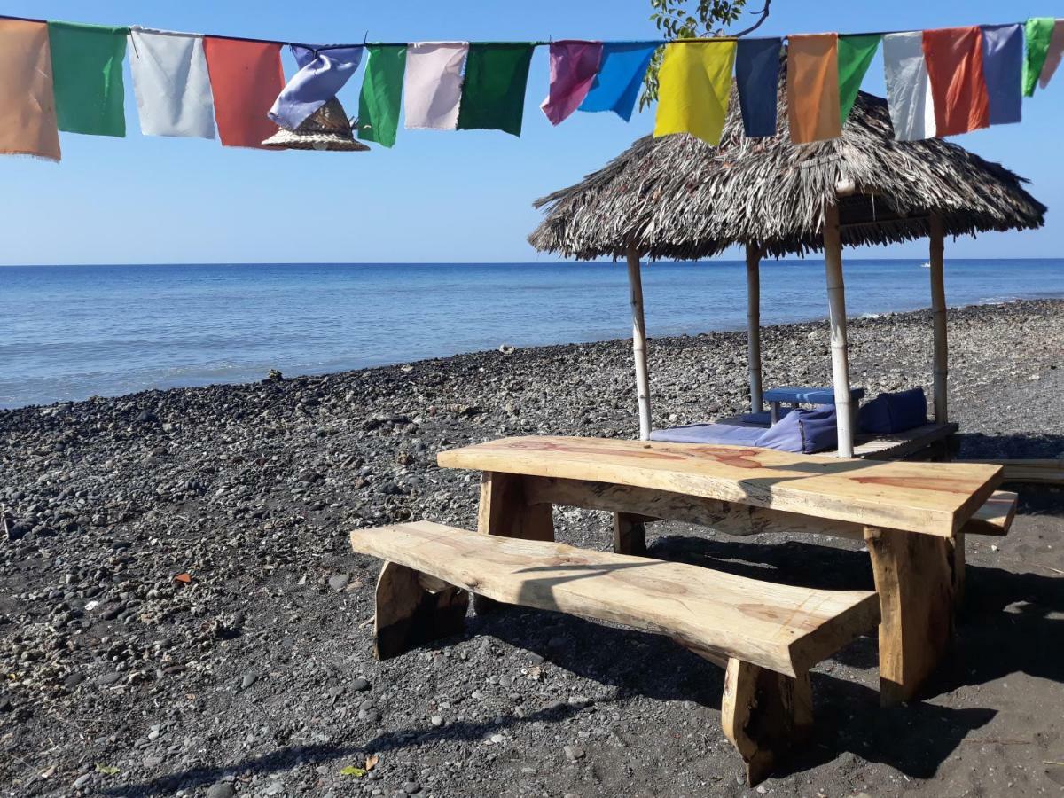 Barracuda Beach Hostel Amed Exterior foto